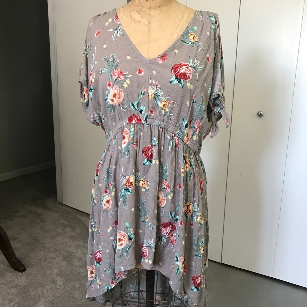 NWT Torrid Taupe Cold Shoulder Hi-Lo Tunic - Picture 5 of 7